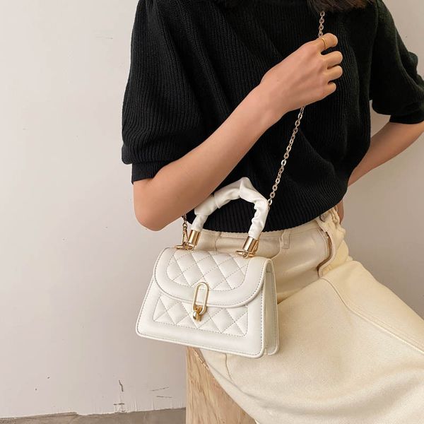 sweet chaobao 2021 spring summer beauty fold handbag rhombic embroidery small square simple solid color chain bag
sweet chaobao 2021 spring summer beauty fold handbag rhombic embroidery small square simple solid color chain bag