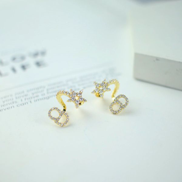2021 luxury designer jewelry star stud 925 silver needle female earrings full diamond letter jewelry high version
2021 luxury designer jewelry star stud 925 silver needle female earrings full diamond letter jewelry high version