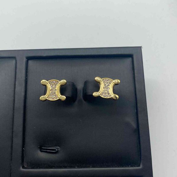 design jewelry arc are full of diamonds, simple women's small , french high-grade new earrings, Golden
design jewelry arc are full of diamonds, simple women's small , french high-grade new earrings, Golden