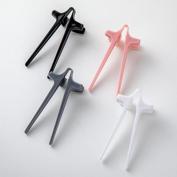chopsticks 4pcs lazy plastic play game hands-potato chips candy finger keep fingers clean
chopsticks 4pcs lazy plastic play game hands-potato chips candy finger keep fingers clean