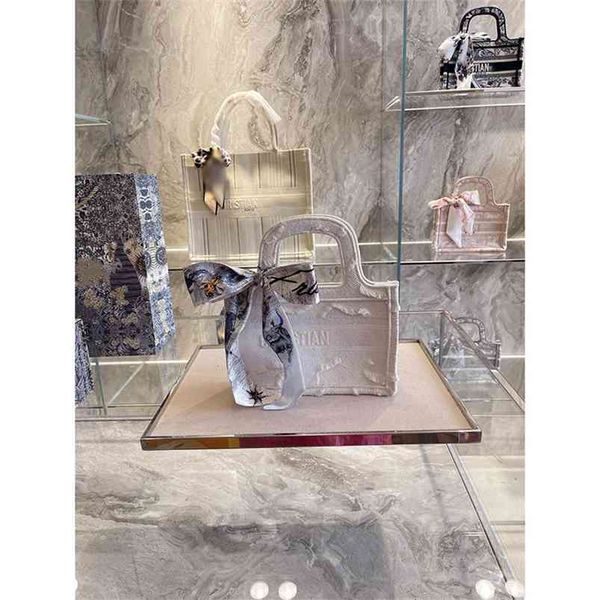 christian factory edition embroidery bag series mini book pure white embroidery women's shopping bags luxuryss bag yw designer handbag
christian factory edition embroidery bag series mini book pure white embroidery women's shopping bags luxuryss bag yw designer handbag