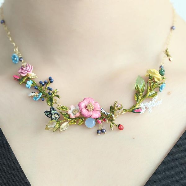 chains minority designer necklace flower bee butterfly branch fashion clavicle big girl, Silver
chains minority designer necklace flower bee butterfly branch fashion clavicle big girl, Silver