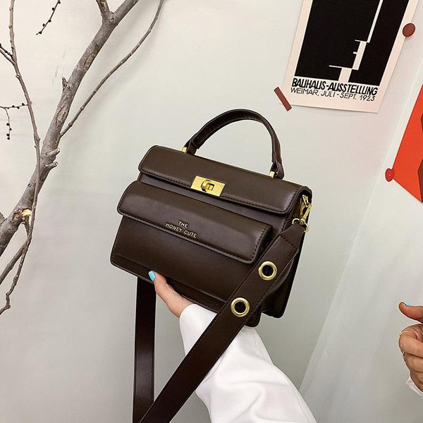 evening bags cambridge bag women's 2021 autumn winter buckle portable small square korean personalized single shoulder messenger
evening bags cambridge bag women's 2021 autumn winter buckle portable small square korean personalized single shoulder messenger