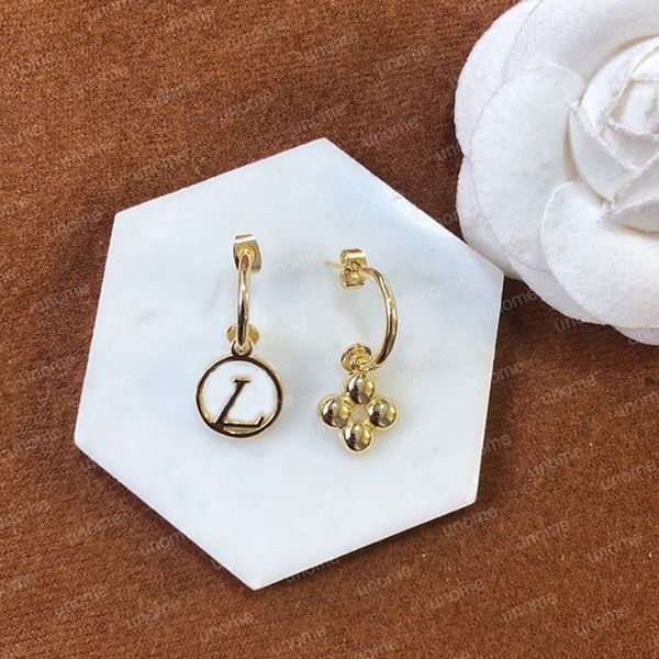 new fashion earrings pearl v for women earring luxurys designers heart pearl hoop joker stud earrings jewelry 2307042z, Golden;silver
new fashion earrings pearl v for women earring luxurys designers heart pearl hoop joker stud earrings jewelry 2307042z, Golden;silver