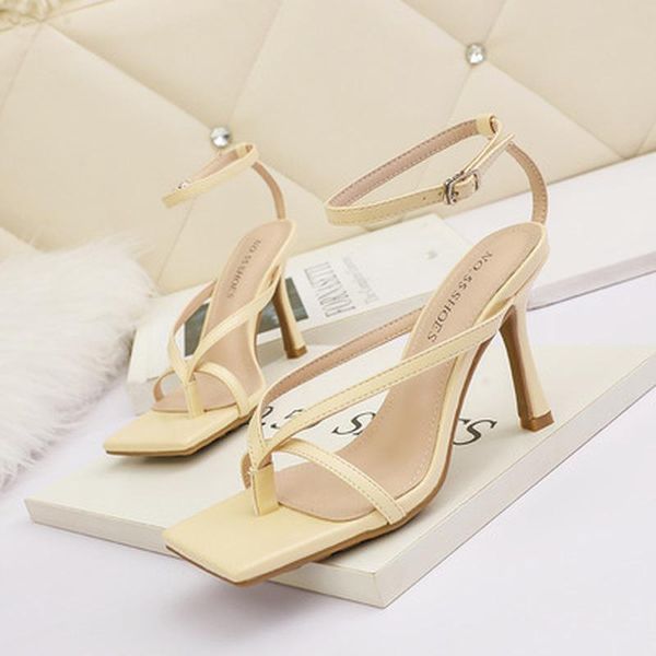 dress shoes 2021 european and american open-toed 8.5cm high-heeled are thin with sandals stiletto party, Black
dress shoes 2021 european and american open-toed 8.5cm high-heeled are thin with sandals stiletto party, Black