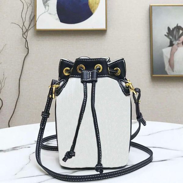 7a+ ladies bags borsa da donna fi mini drawstring colorful letter embossing printing denim canvas genuine leather bucket shoulder bag
7a+ ladies bags borsa da donna fi mini drawstring colorful letter embossing printing denim canvas genuine leather bucket shoulder bag