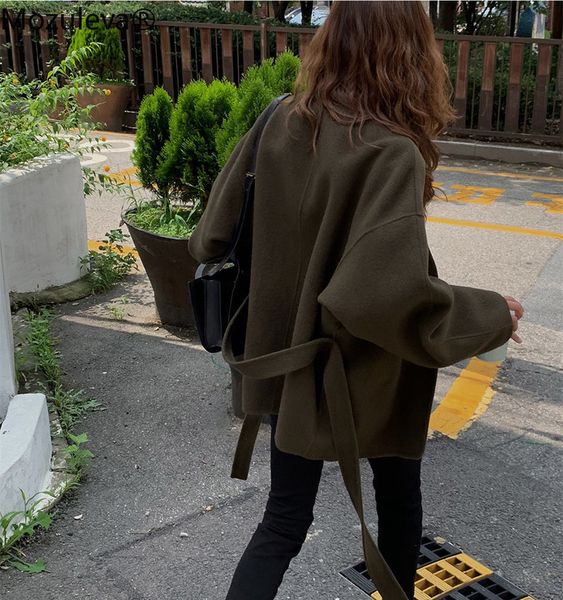 jacket wet autumn and winter square double breasted cashmere women's a regular line of wool korean coat, Black;brown 
jacket wet autumn and winter square double breasted cashmere women's a regular line of wool korean coat, Black;brown