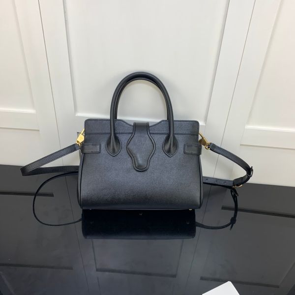fashions men's women's bag the listing show style discount shoulder bags bag brand designer commute sumptuous luxury clutch bags
fashions men's women's bag the listing show style discount shoulder bags bag brand designer commute sumptuous luxury clutch bags