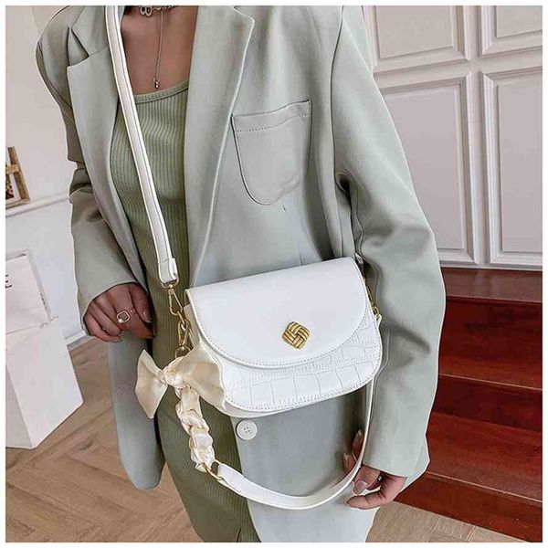 2021 new spring and summer fashion ins ribbon portable single shoulder women's cross saddle bag
2021 new spring and summer fashion ins ribbon portable single shoulder women's cross saddle bag