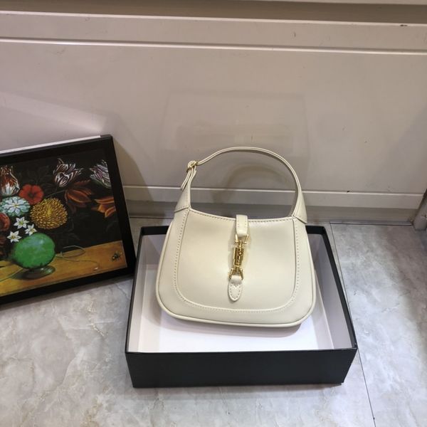shoulder fashion design leather bag removable strap womens underarm bag advanced color choice shoulder bag retro exquisite style pocket
shoulder fashion design leather bag removable strap womens underarm bag advanced color choice shoulder bag retro exquisite style pocket