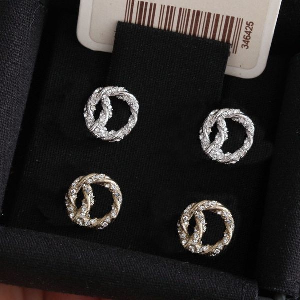 Fashion gold diamond stud earrings aretes for lady Women Party Wedding Lovers gift engagement Jewelry for Bride with box., Golden;silver
Fashion gold diamond stud earrings aretes for lady Women Party Wedding Lovers gift engagement Jewelry for Bride with box., Golden;silver