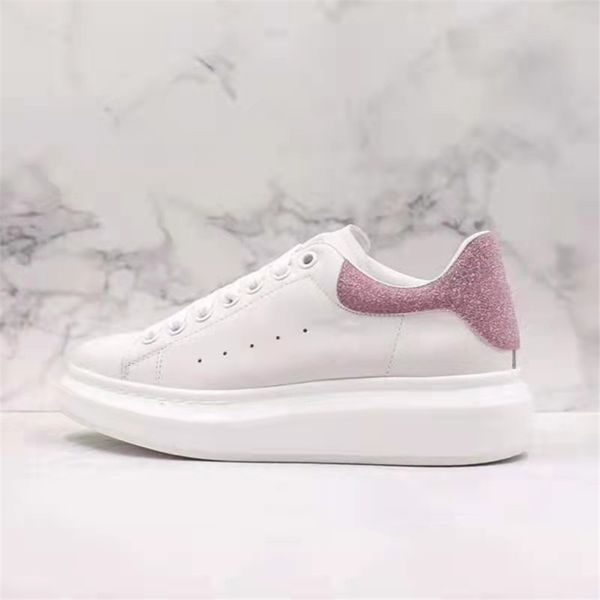 wholesale 30-color autumn winter fashion casual shoes rhyton, the classic appearance is worthy of collection by luxury designers and players
wholesale 30-color autumn winter fashion casual shoes rhyton, the classic appearance is worthy of collection by luxury designers and players