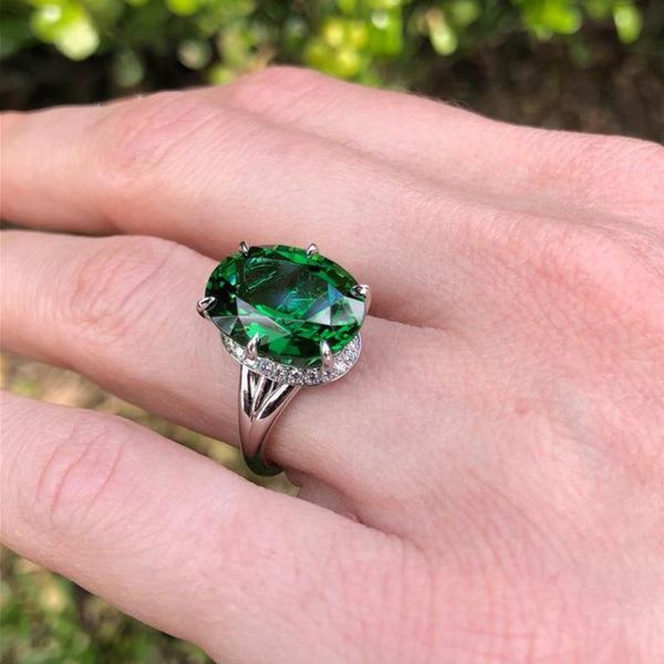 wedding rings vintage female green crystal stone ring classic silver color engagement luxury bridal oval for women, Slivery;golden
wedding rings vintage female green crystal stone ring classic silver color engagement luxury bridal oval for women, Slivery;golden