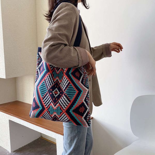designer luxurylarge-capacity woven bag womens autumn and winter 2021 new womens bag atmospheric one-shoulder handbag fashion tote bag
designer luxurylarge-capacity woven bag womens autumn and winter 2021 new womens bag atmospheric one-shoulder handbag fashion tote bag