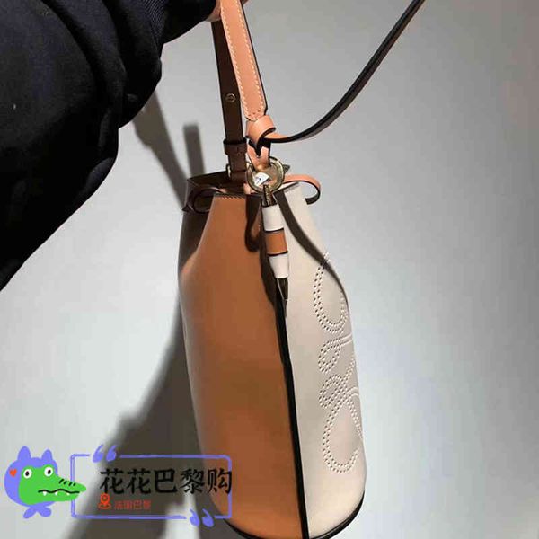 holderloewe / luo yiwei women's anagram gate bucket one shoulder messenger bag printinghandbag hook
holderloewe / luo yiwei women's anagram gate bucket one shoulder messenger bag printinghandbag hook