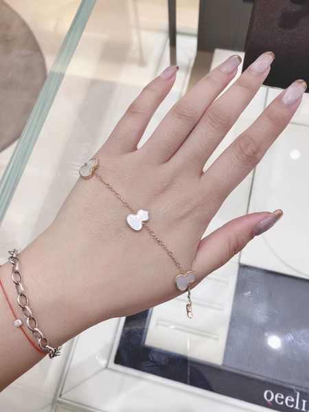 qee kirin wulu series 18k rose gold gourd bracelet carnelian white fritillaria bracelet female luxurys designers jewelry, Black
qee kirin wulu series 18k rose gold gourd bracelet carnelian white fritillaria bracelet female luxurys designers jewelry, Black
