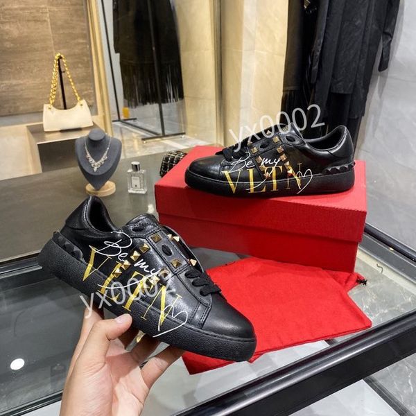 sneaker casual shoes real leather shell sneakers trainers stripes shoe fashion trainer for man woman, Black
sneaker casual shoes real leather shell sneakers trainers stripes shoe fashion trainer for man woman, Black