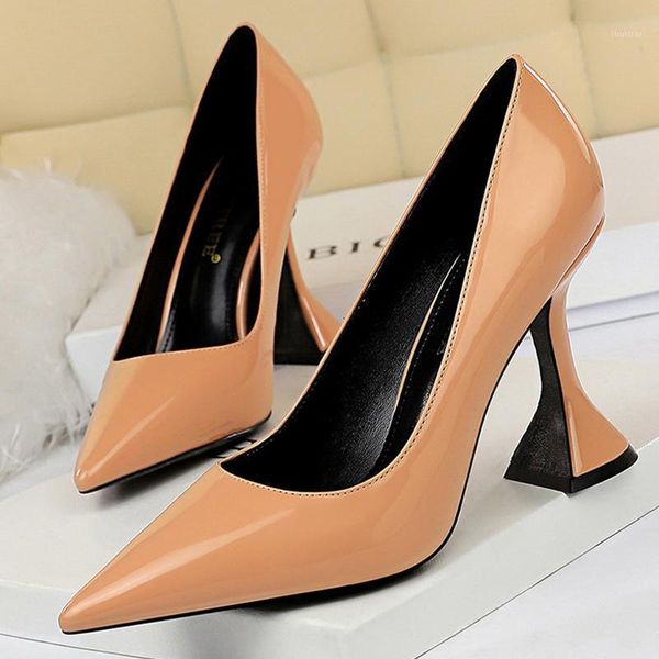 dress shoes bigtree 2021 woman pumps party patent leather women heels ladies pointed toe high 9.5 cm1, Black
dress shoes bigtree 2021 woman pumps party patent leather women heels ladies pointed toe high 9.5 cm1, Black