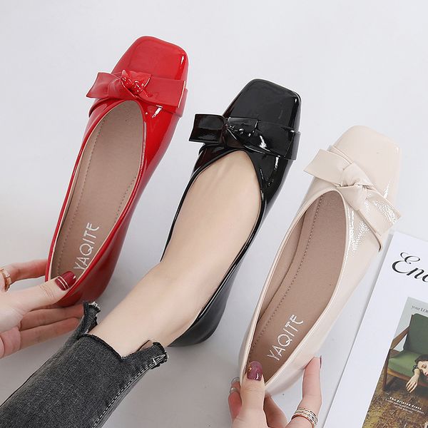 lolita 2022 ballet flats shoes women spring fashion ballerina shoes square toe metal butterfly knot patent leather loafter shoes women, Black
lolita 2022 ballet flats shoes women spring fashion ballerina shoes square toe metal butterfly knot patent leather loafter shoes women, Black