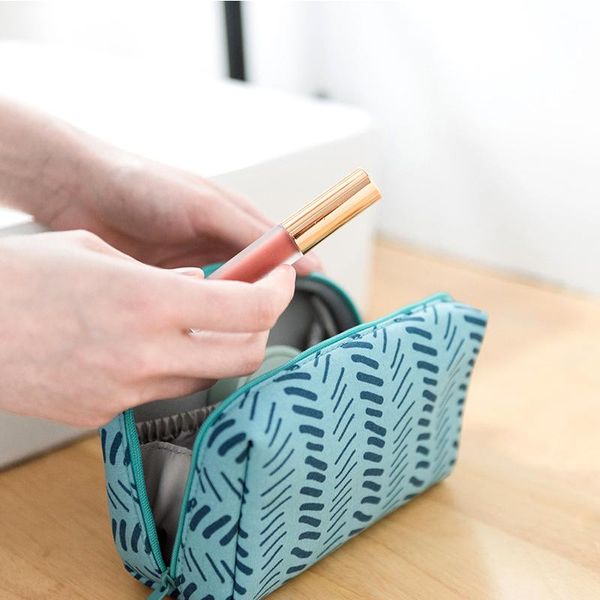 storage bags creative portable large capacity zipper quick makeup bag modern home travel outdoor waterproof toiletries
storage bags creative portable large capacity zipper quick makeup bag modern home travel outdoor waterproof toiletries