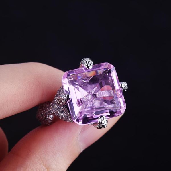 wedding rings women fashion luxury shiny cubic zirconia band ring claw inlay square pink crystal open adjustable female jewelry, Slivery;golden
wedding rings women fashion luxury shiny cubic zirconia band ring claw inlay square pink crystal open adjustable female jewelry, Slivery;golden