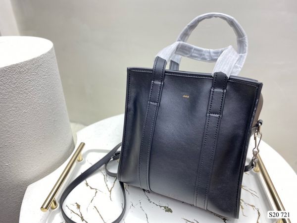 wholesale brand classic designers shoulder bags crossbody bag genuine leather luxury handbags size 22x22cm
wholesale brand classic designers shoulder bags crossbody bag genuine leather luxury handbags size 22x22cm