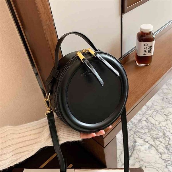 small round messenger bag, women's 2021 new fashion portable chain, one shoulder, niche design, mori is versatile
small round messenger bag, women's 2021 new fashion portable chain, one shoulder, niche design, mori is versatile