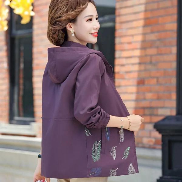 women's jackets 2021 spring sutumn jacket women fashion large size 5xl female coat elegant short windbreaker printing hooded outerwear, Black;brown
women's jackets 2021 spring sutumn jacket women fashion large size 5xl female coat elegant short windbreaker printing hooded outerwear, Black;brown