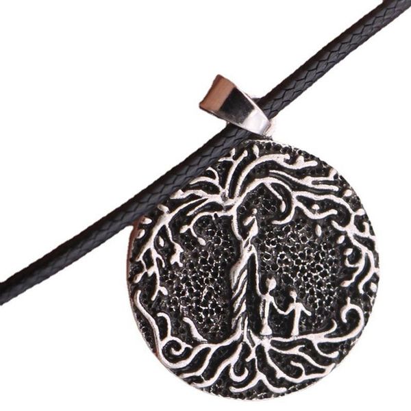 black faux leather sun cord choker charm necklace pendant retro silver color for mother daughter chokers, Golden;silver
black faux leather sun cord choker charm necklace pendant retro silver color for mother daughter chokers, Golden;silver
