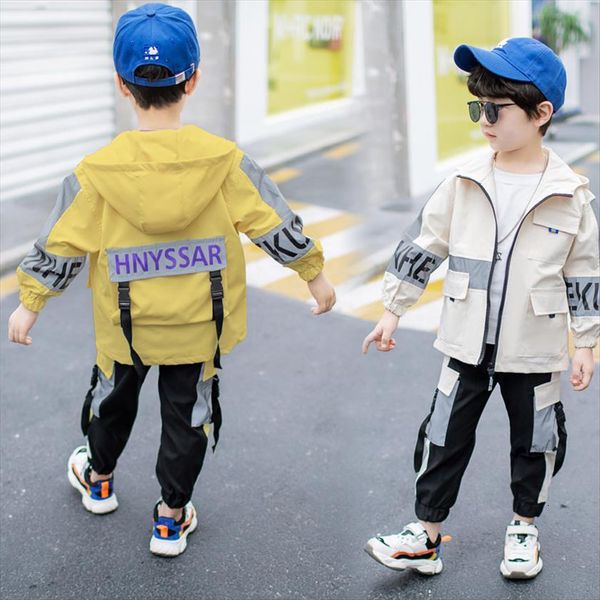 boys plush suit middle and small children handsome foreign style baby long sleeve 2 piece camouflage warm coat pants, White
boys plush suit middle and small children handsome foreign style baby long sleeve 2 piece camouflage warm coat pants, White