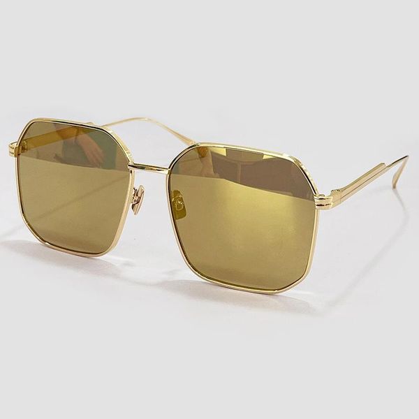 sunglasses vintage retro rectangle women brand design metal alloy men eyewear fashion sun glasses with original box uv400, White;black
sunglasses vintage retro rectangle women brand design metal alloy men eyewear fashion sun glasses with original box uv400, White;black