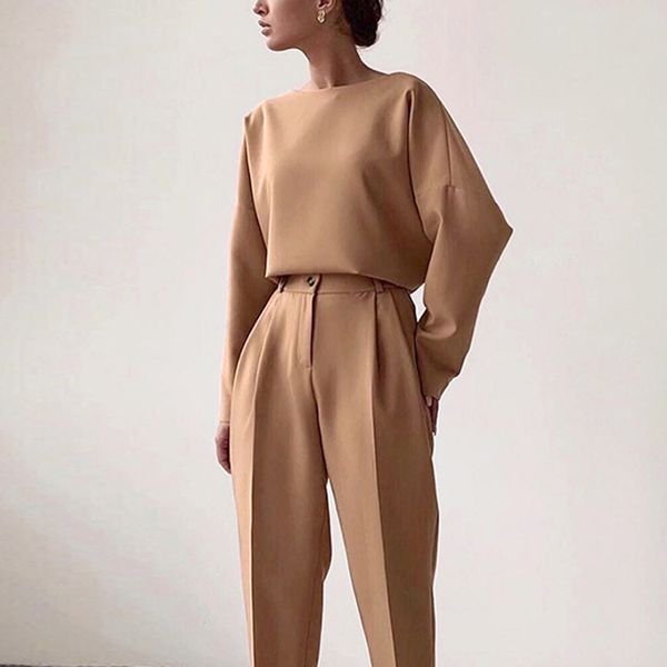 autumn winter solid color women's office suit o-neck long-sleeved shirt pantsuit elegant nine-point pants female 2 pcs set 210514, White
autumn winter solid color women's office suit o-neck long-sleeved shirt pantsuit elegant nine-point pants female 2 pcs set 210514, White