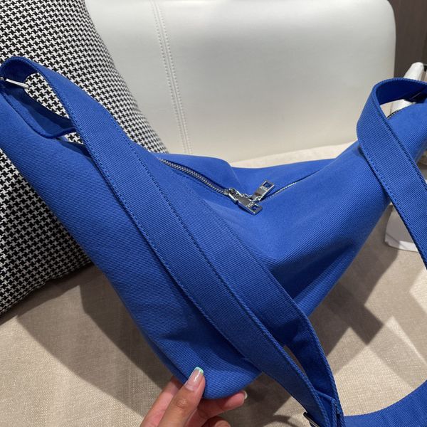 design s korean fashion waist men's chest messenger bag tooling travel bag single shoulder backpack
design s korean fashion waist men's chest messenger bag tooling travel bag single shoulder backpack