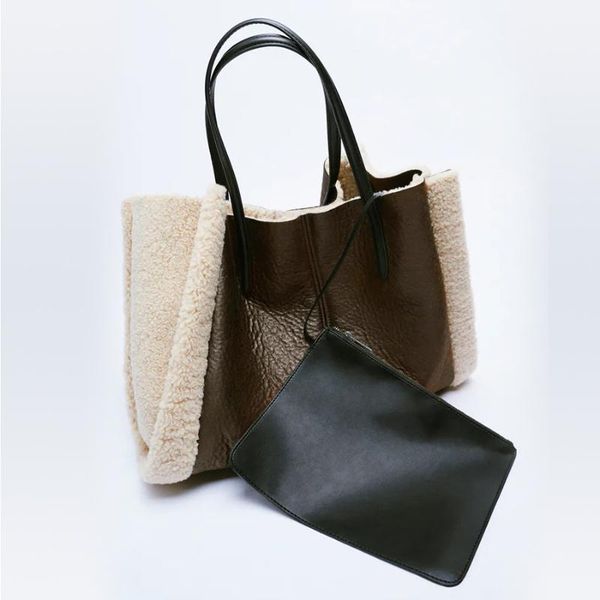 evening bags designer brand lambswool large tote bag women handbags luxury pu leather faux fur patchwork shoulder big shopper purses 2021
evening bags designer brand lambswool large tote bag women handbags luxury pu leather faux fur patchwork shoulder big shopper purses 2021
