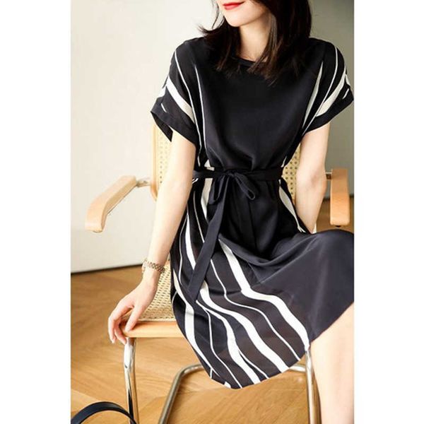 round 2021 summer neck short sleeve black dress temperament close waist light mature wind show thin versatile skirt, Black;gray
round 2021 summer neck short sleeve black dress temperament close waist light mature wind show thin versatile skirt, Black;gray