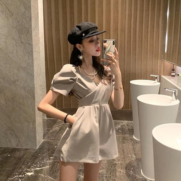 women's jumpsuits & rompers casual pants 2021 summer temperament high waist show thin tooling net red short sleeve one-piece jumpsuit p, Black;white
women's jumpsuits & rompers casual pants 2021 summer temperament high waist show thin tooling net red short sleeve one-piece jumpsuit p, Black;white