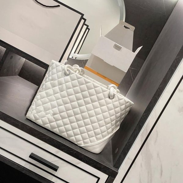 evening bags style boutique handbag large capacity multifunctional lady bag fashion brand shoulder female 2003
evening bags style boutique handbag large capacity multifunctional lady bag fashion brand shoulder female 2003