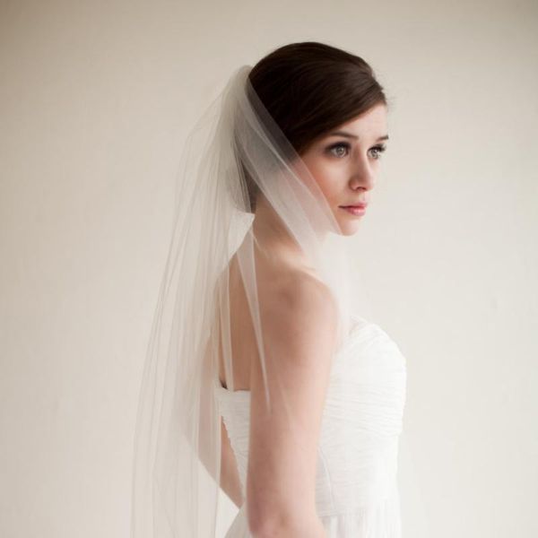 bridal veils black ivory white one layer wedding veil cut edge floor length accessories with comb
bridal veils black ivory white one layer wedding veil cut edge floor length accessories with comb