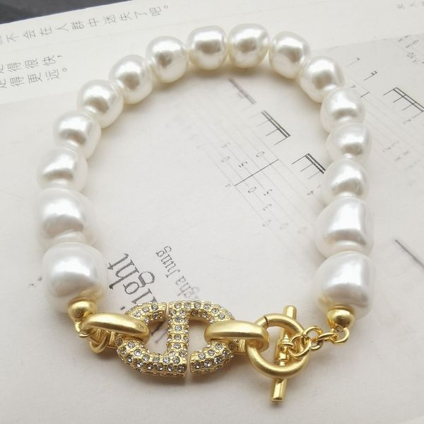 d home / inlaid cd letter bracelet new pearl chain light luxury fashion gold senior women, Black
d home / inlaid cd letter bracelet new pearl chain light luxury fashion gold senior women, Black