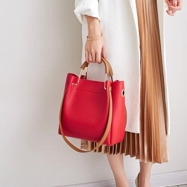 evening bags pu leather large capacity messenger bag for women 2021 casual lady shoulder brand designer big totes travel handbags
evening bags pu leather large capacity messenger bag for women 2021 casual lady shoulder brand designer big totes travel handbags