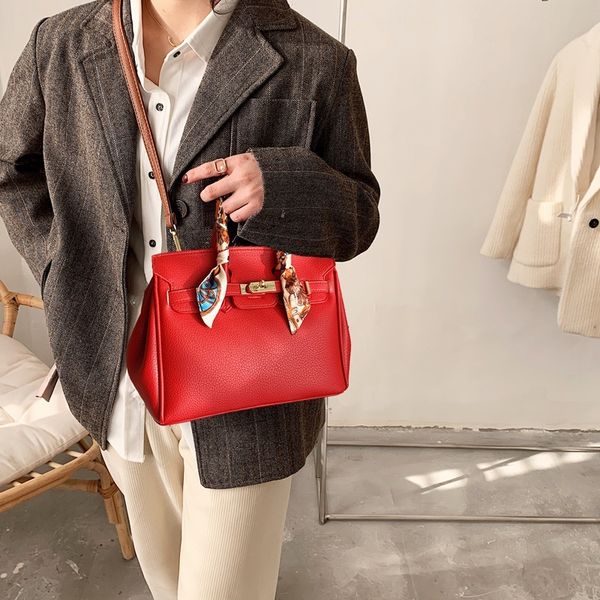 wedding bride's : 2021 new fashion soft leather mother's litchi pattern h home bag
wedding bride's : 2021 new fashion soft leather mother's litchi pattern h home bag