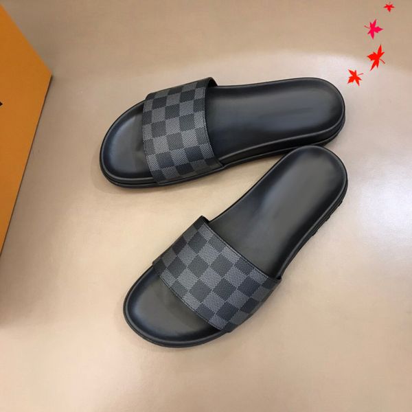 2021 slipper designer slide summer sandals fashion men beach indoor flat flip flops leather luxurys shoes mens slippers with box size 39-45, Black
2021 slipper designer slide summer sandals fashion men beach indoor flat flip flops leather luxurys shoes mens slippers with box size 39-45, Black
