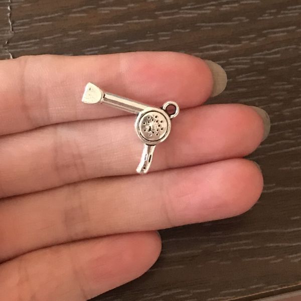 antique silver color hairdryer charms zinc alloy pendant charm for bracelets necklaces earrings book marks pull zipper key chains diy jewelr, Bronze;silver
antique silver color hairdryer charms zinc alloy pendant charm for bracelets necklaces earrings book marks pull zipper key chains diy jewelr, Bronze;silver