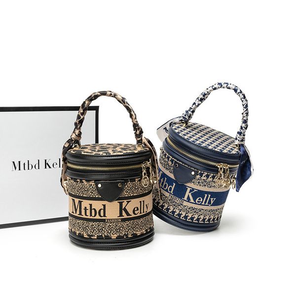 factory direct sale 75% off autumn and winter 2021 new leopard pattern bucket female versatile mini one shoulder messenger bags
factory direct sale 75% off autumn and winter 2021 new leopard pattern bucket female versatile mini one shoulder messenger bags