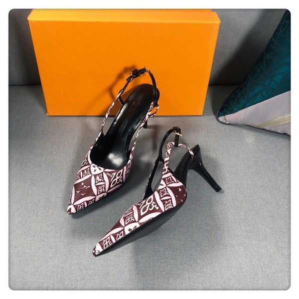 2021s designer women high heels dress sandals paris old flower printing shoes office ladies stiletto heel 8cm shoe party tip sandal, Black
2021s designer women high heels dress sandals paris old flower printing shoes office ladies stiletto heel 8cm shoe party tip sandal, Black