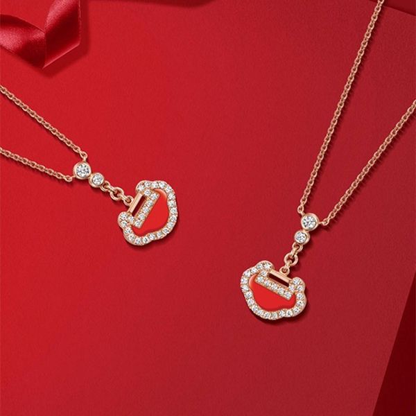 kirin ruyi necklace women's 925 sterling silver plated 18k rose gold china wind safety lock inlaid with diamond red chalcedony pendant
kirin ruyi necklace women's 925 sterling silver plated 18k rose gold china wind safety lock inlaid with diamond red chalcedony pendant