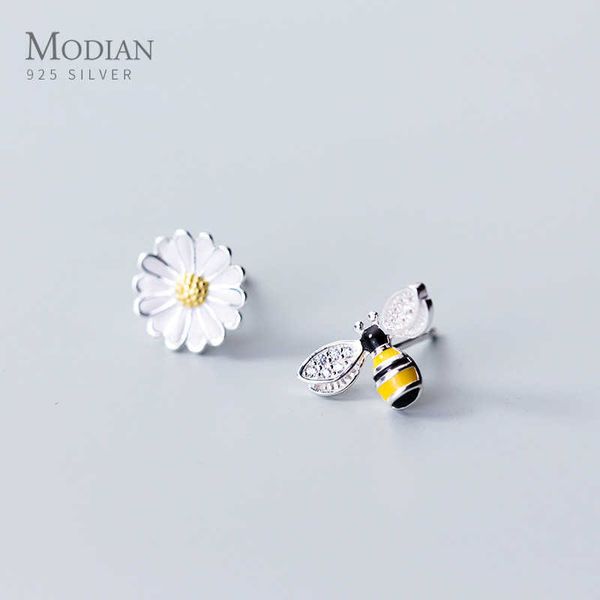 arrival 100% 925 sterling silver enamel cute bee & flower stud earrings fashion insect accessories for women jewelry 210707, Golden;silver
arrival 100% 925 sterling silver enamel cute bee & flower stud earrings fashion insect accessories for women jewelry 210707, Golden;silver