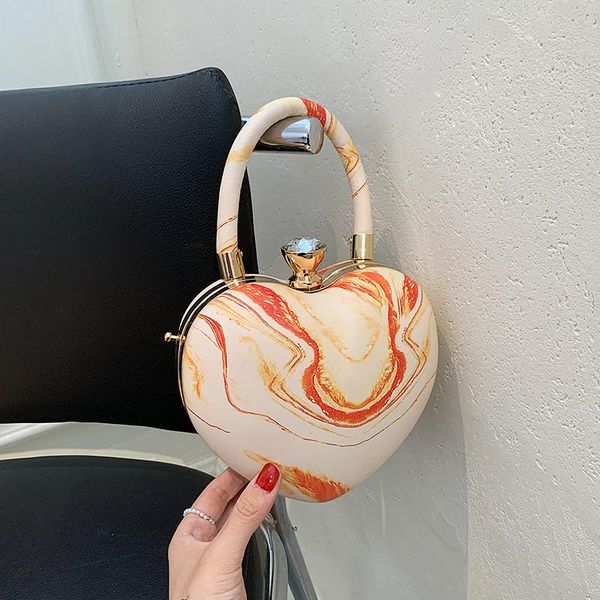 evening bags high-quality printed wide-shoulder clutch bag 2021 summer fashion all-match women's designer one-shoulder messenger
evening bags high-quality printed wide-shoulder clutch bag 2021 summer fashion all-match women's designer one-shoulder messenger