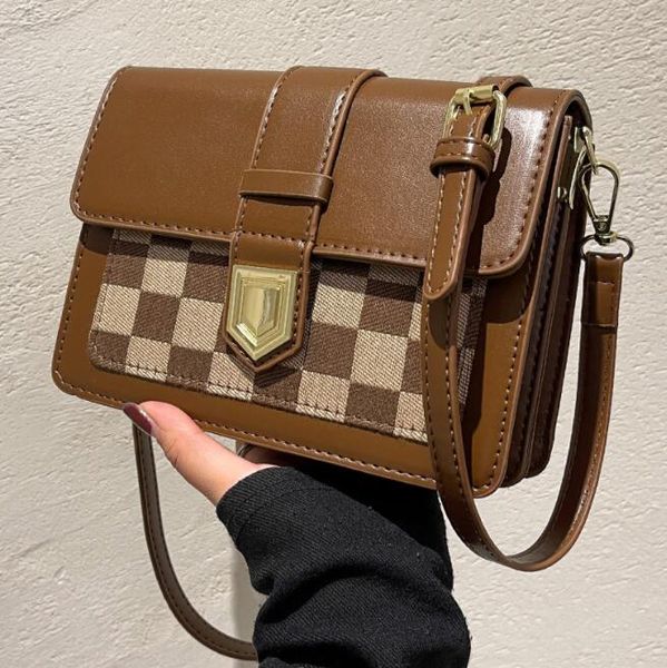 factory wholesale women leathersshoulder bags simple atmosphere printed plaid handbag winter stereotypes leather backpack retro leopard hand, Black;red
factory wholesale women leathersshoulder bags simple atmosphere printed plaid handbag winter stereotypes leather backpack retro leopard hand, Black;red