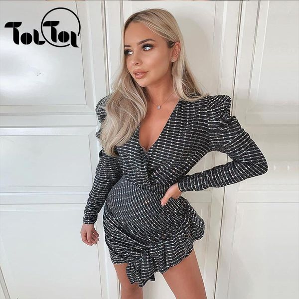 casual dresses glitter christmas dress women long sleeve clubwear female v neck mini ruffle short femme vestidos, Black;gray
casual dresses glitter christmas dress women long sleeve clubwear female v neck mini ruffle short femme vestidos, Black;gray